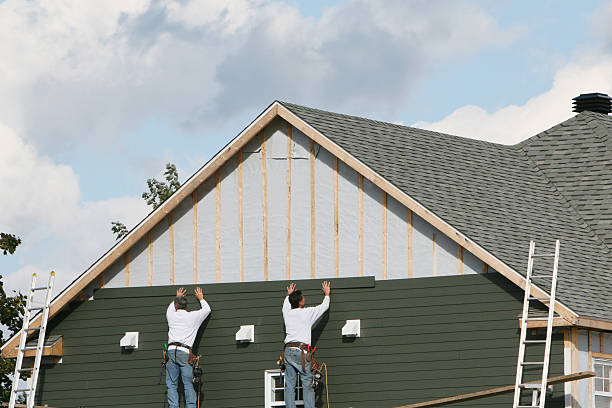 Professional Siding technician working in Pinnacle, NC